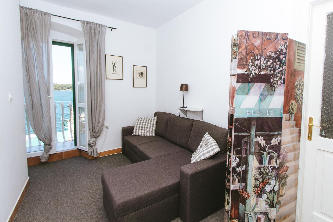 Apartments And Rooms Ille Шибеник Экстерьер фото