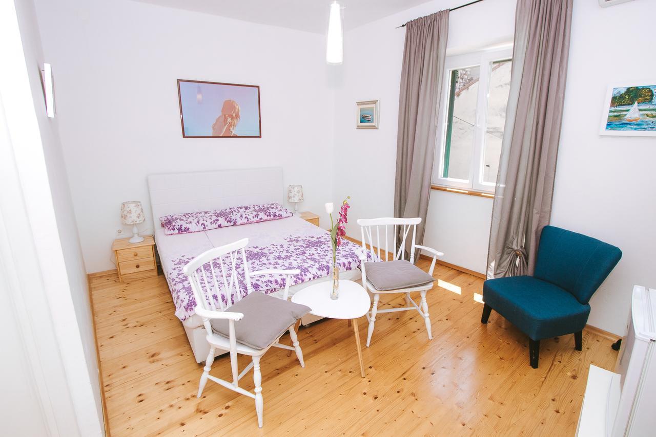 Apartments And Rooms Ille Шибеник Экстерьер фото