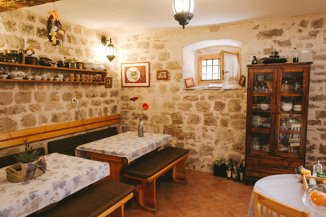 Apartments And Rooms Ille Шибеник Экстерьер фото