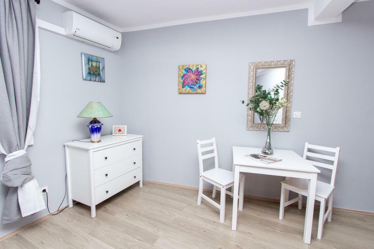 Apartments And Rooms Ille Шибеник Экстерьер фото