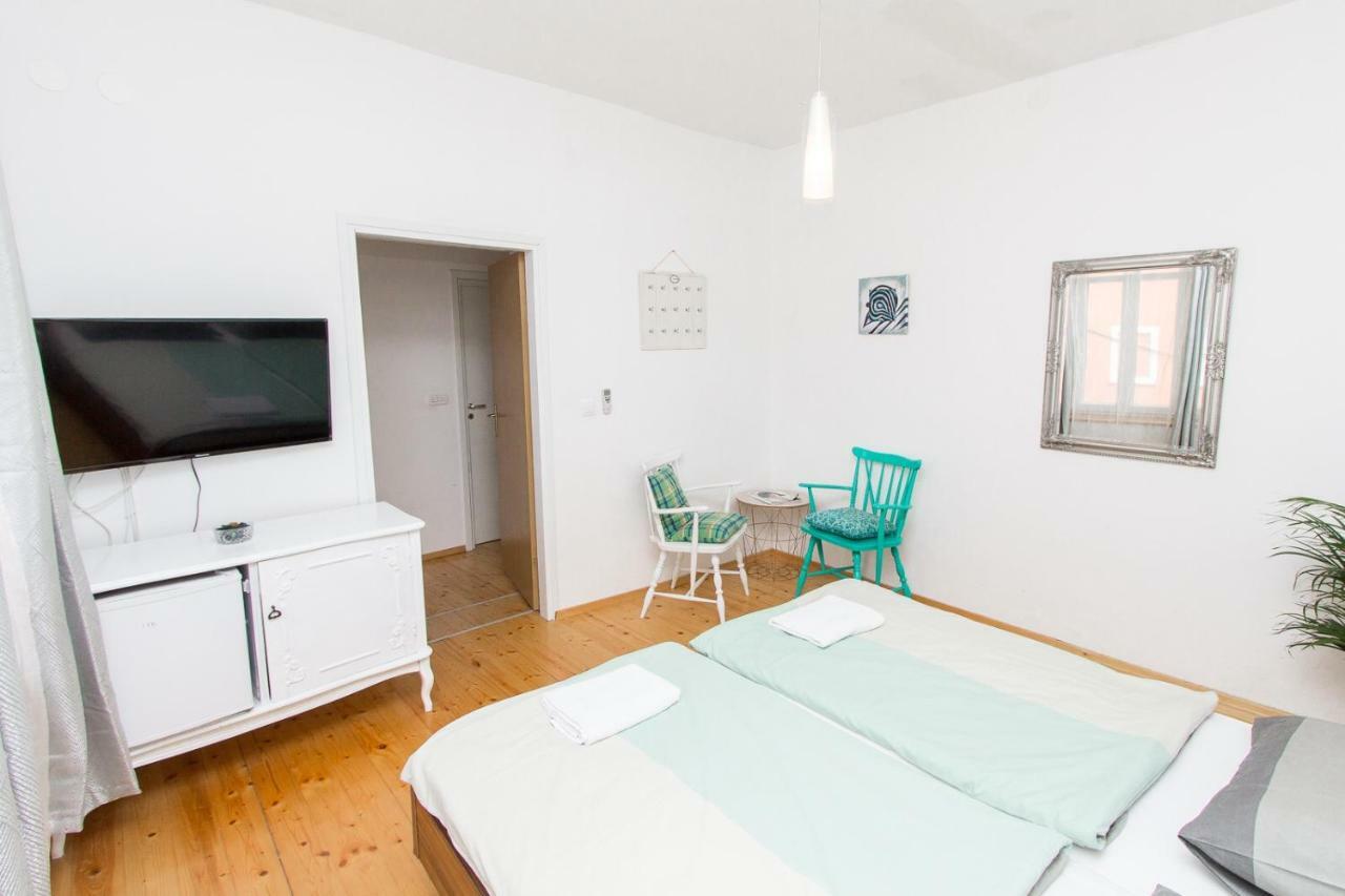 Apartments And Rooms Ille Шибеник Экстерьер фото